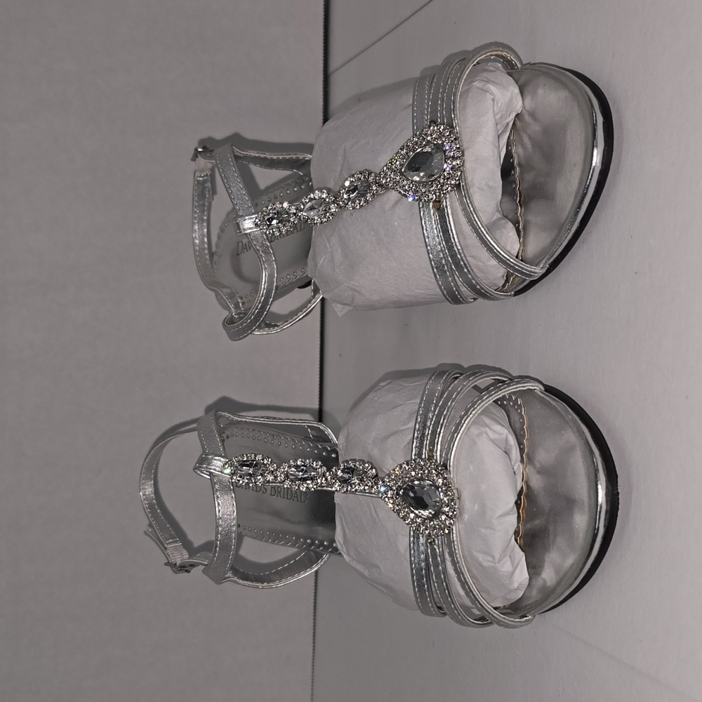 Michaelangelo Meg Silver Rhinestone Detail Special Event Womens Size 9.5 - Picture 1 of 12